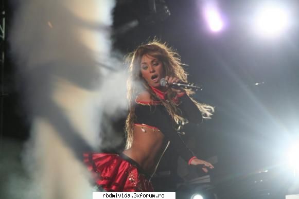 Annie in concerte - unique_girl_annie_tina - ♥♥♥ Anahi♥♥♥