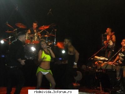 Annie in concerte - unique_girl_annie_tina - ♥♥♥ Anahi♥♥♥