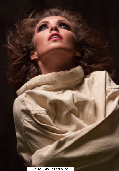 Annie la filmarile clipului mi delirio - mai puneti si voi - ♥♥♥ Anahi♥♥♥