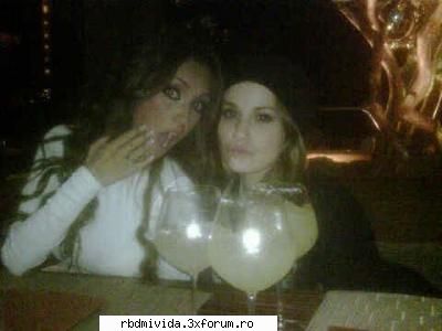 Annie shi prietenii ei in Chicago2009 - unique_girl_annie_tina - ♥♥♥ Anahi♥♥♥