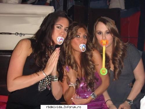 Annie si prietenii ei - unique_girl_annie_tina - ♥♥♥ Anahi♥♥♥