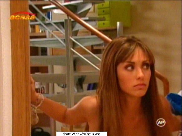 o iubesc :razz:  :razz: mia colucci