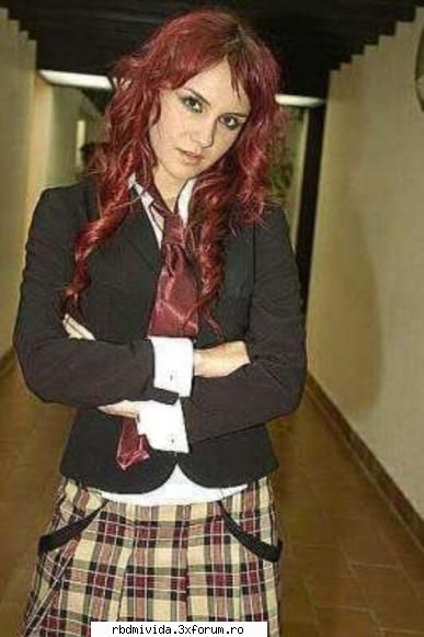 papoosha mea! nu o dau la nimeni e numai a mea!! :nebun:  :nebun:  :nono:  :nono: poze cu roberta