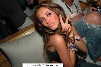 e cea mai cool annie - Aici annie e in Acapulco! - ♥♥♥ Anahi♥♥♥