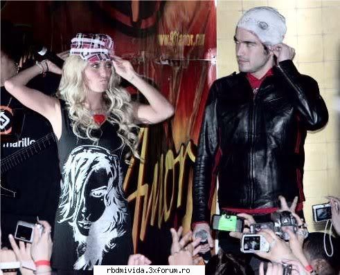 sunt super - unique_girl_annie_tina - ???Anahi&Poncho???