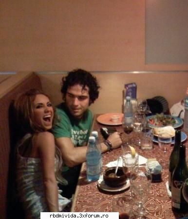 sunt super - ce amuzant :D :D :D :D - ???Anahi&Poncho???